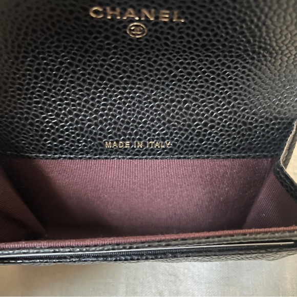 Chanel Black Caviar Snap Card Holder - Picture 4 of 13